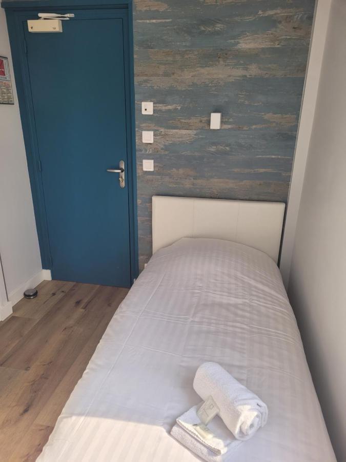 Hotel De La Plage Quinéville Екстериор снимка