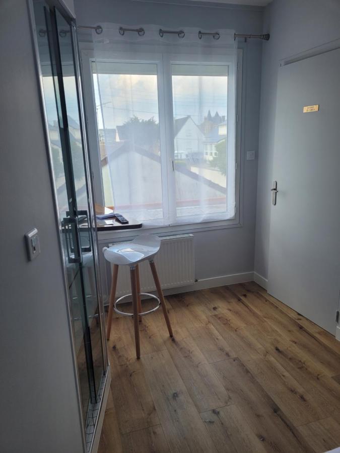 Hotel De La Plage Quinéville Екстериор снимка